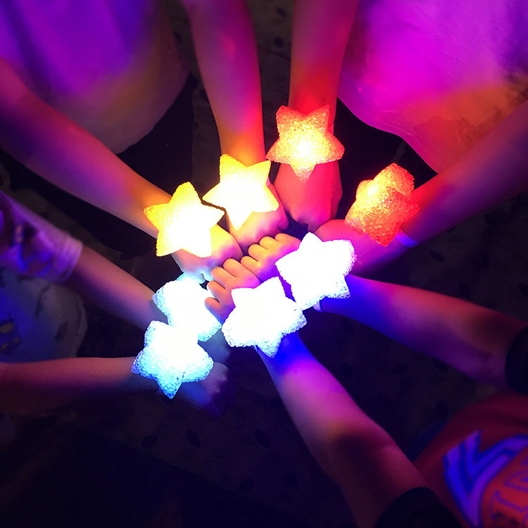 舞台五角星手拿捧持发光表演出大合唱儿童节小星星手腕灯舞蹈道具