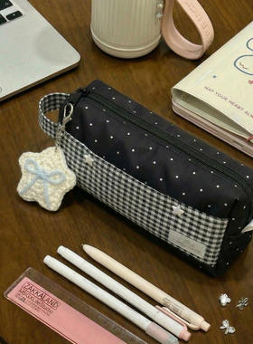 黑色系简约格纹笔袋女孩款大容量文具袋小众高颜值学生拉链收纳袋