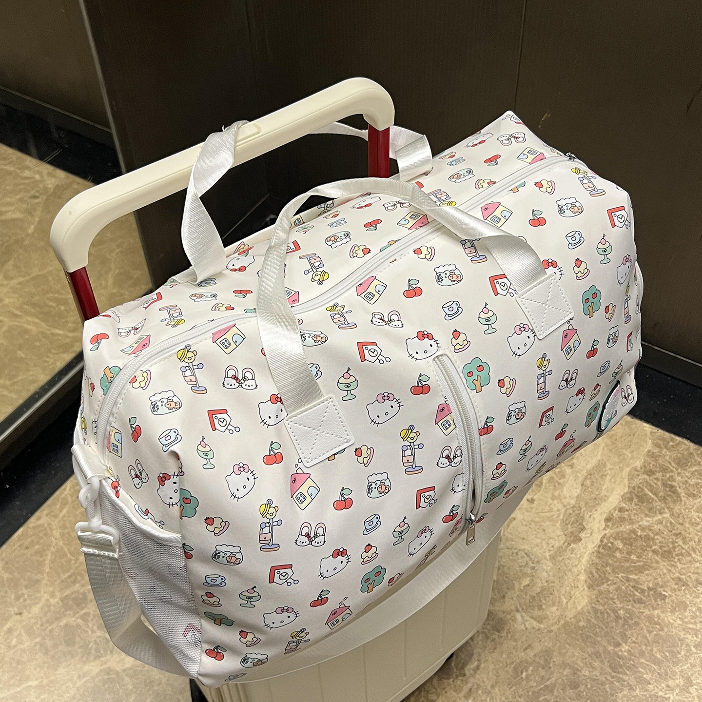 可爱行李包手提大容量运动健身包干湿分离短途旅行包出差行李袋女,运动包/户外包/配件,挎包/拎包/休闲包,淘宝优惠券,粉丝福利购,淘宝优惠卷