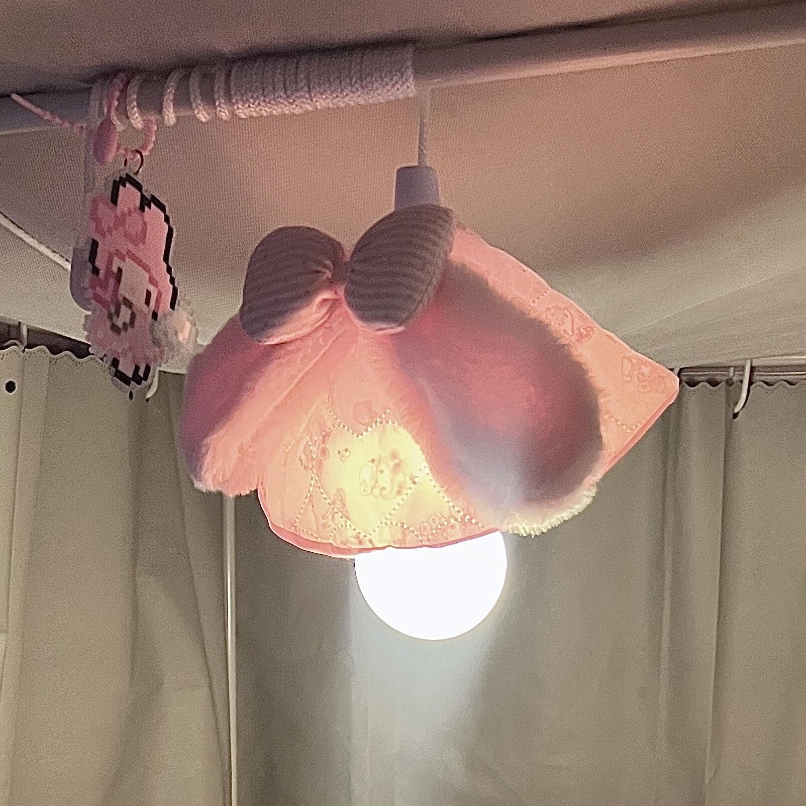 床头小夜灯卧室睡眠灯宿舍床上用温馨氛围灯可爱女孩房间装饰壁灯