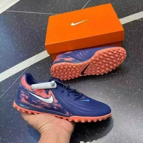 Nike运动休闲复古低帮足球鞋