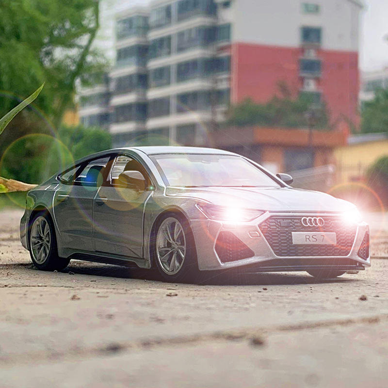 新款 1/35奥迪RS7合金汽车模型声光开门玩具轿车金属车盒装
