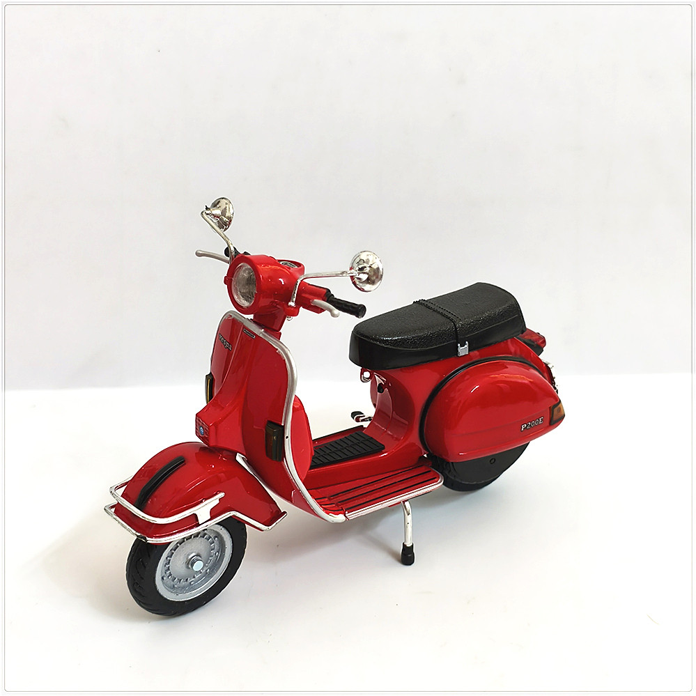 宝柏1:12Vespa P200E小绵羊合金摩托车模型罗马假日维斯帕踏板车