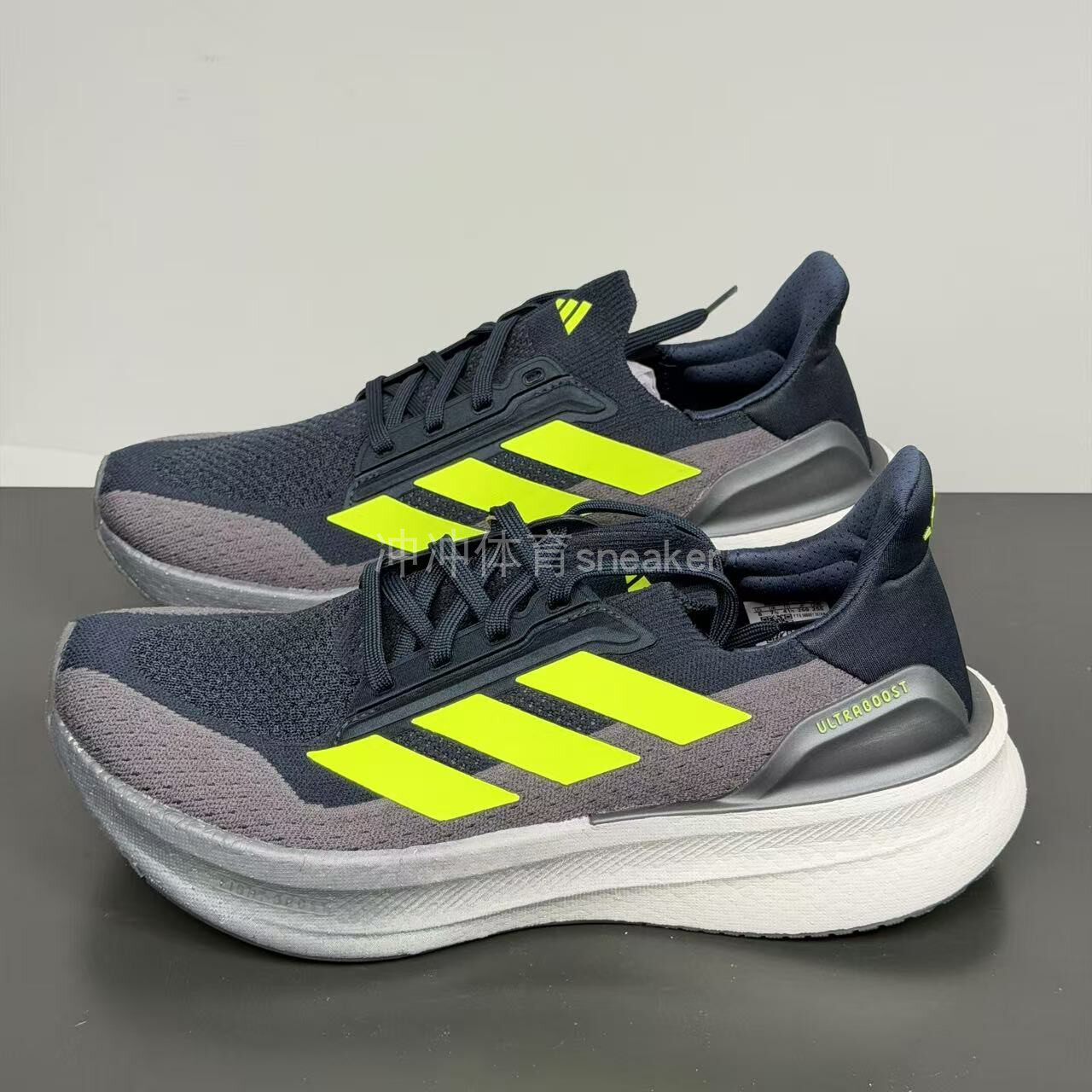 ADIDAS阿迪达斯正品 ULTRABOOST 5X 运动休闲低帮跑步鞋 JH9034