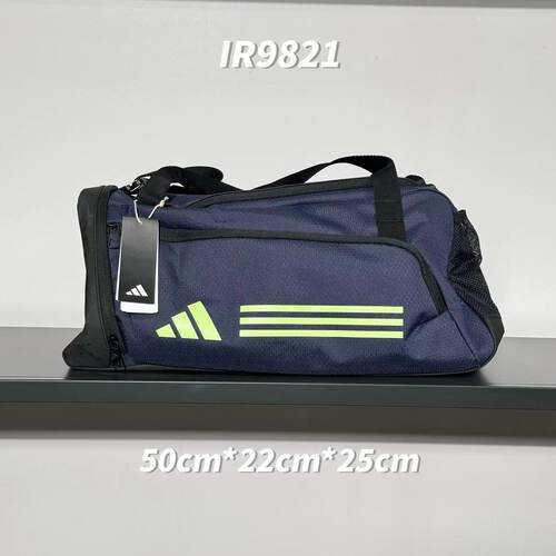 Adidas大容量手提斜挎包健身包