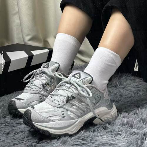 阿迪达斯情侣跑步鞋JQ7622