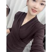 欧洲站交叉设计感内搭打底衫 女春秋收腰显瘦长袖 t恤高档气质上衣