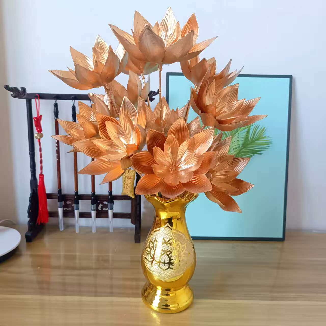 寺庙供奉金莲假花佛堂供花佛堂观音金色莲花财神前摆放花供桌