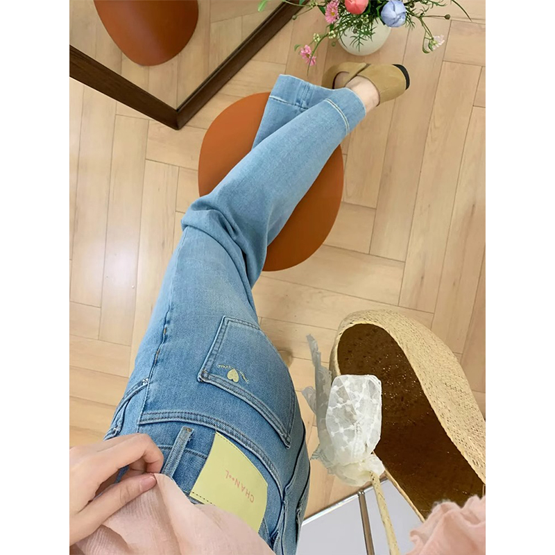浅蓝色直筒牛仔裤女春夏新款大码胖mm梨型身材显瘦弹力烟管阔腿裤