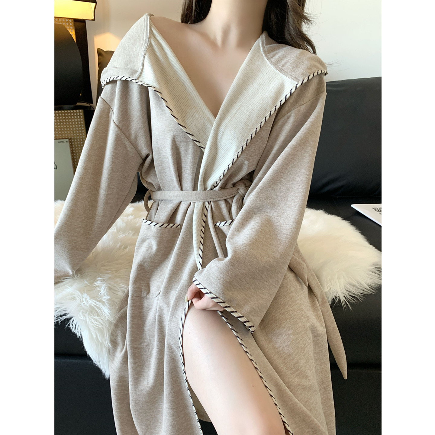 高级感德绒睡袍女款秋冬季加厚保暖中长款连帽浴袍长袖睡衣家居服