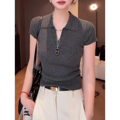 灰色高级感坑条针织短袖POLO领女