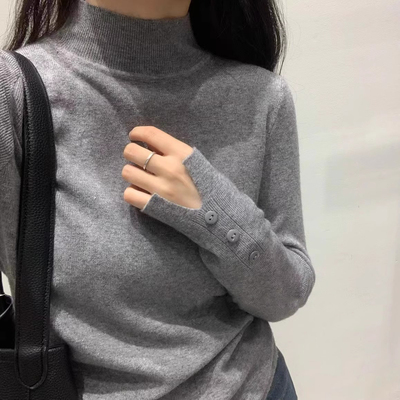 羊毛半高领内搭针织毛衣