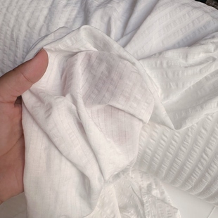 12元/米 全棉60支高支纱 本白泡泡感条纹略平略透 内衬衬衣布料