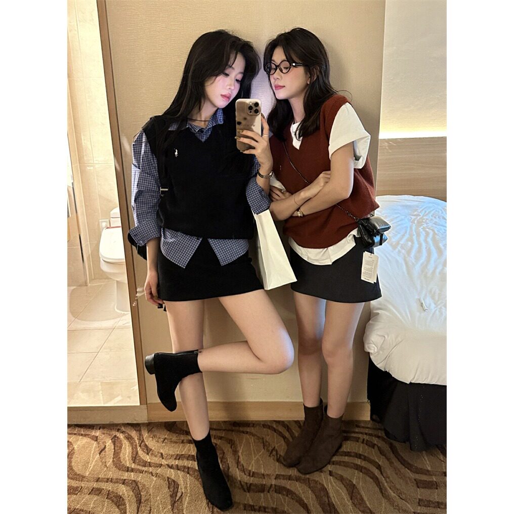 小马刺绣韩系穿搭chic别致叠穿马甲学院风上衣