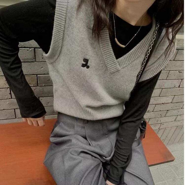 T450叠穿要有腔调复古蓬松柔软宽松羊毛V领毛衣背心针织马甲女