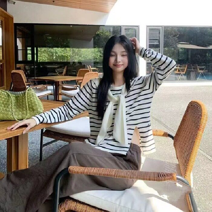 学院风圆领条纹披肩装饰针织衫女早秋洋气减龄百搭宽松显瘦上衣潮