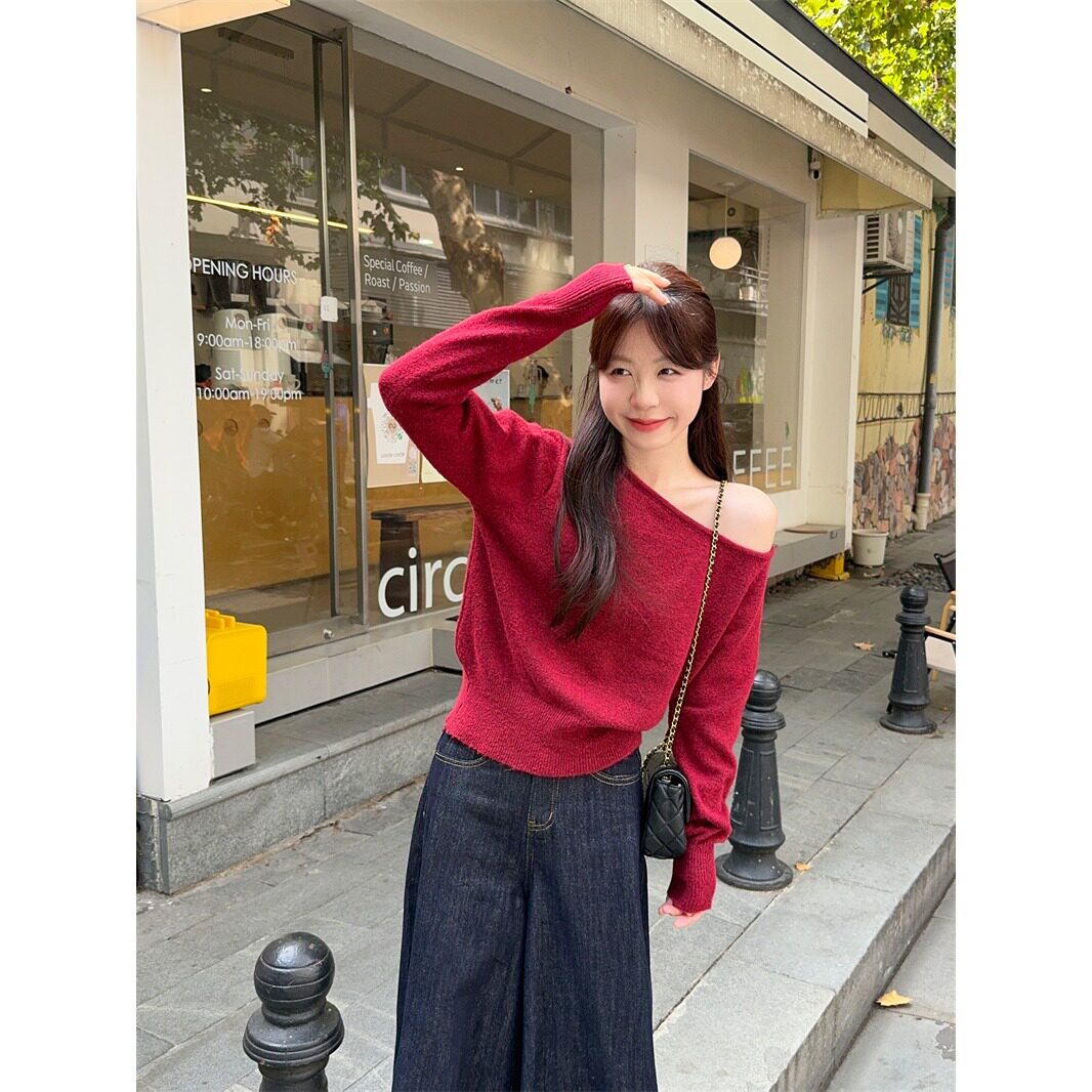 百花绒复古红色斜肩软糯套头毛衣女早秋设计感休闲宽松针织上