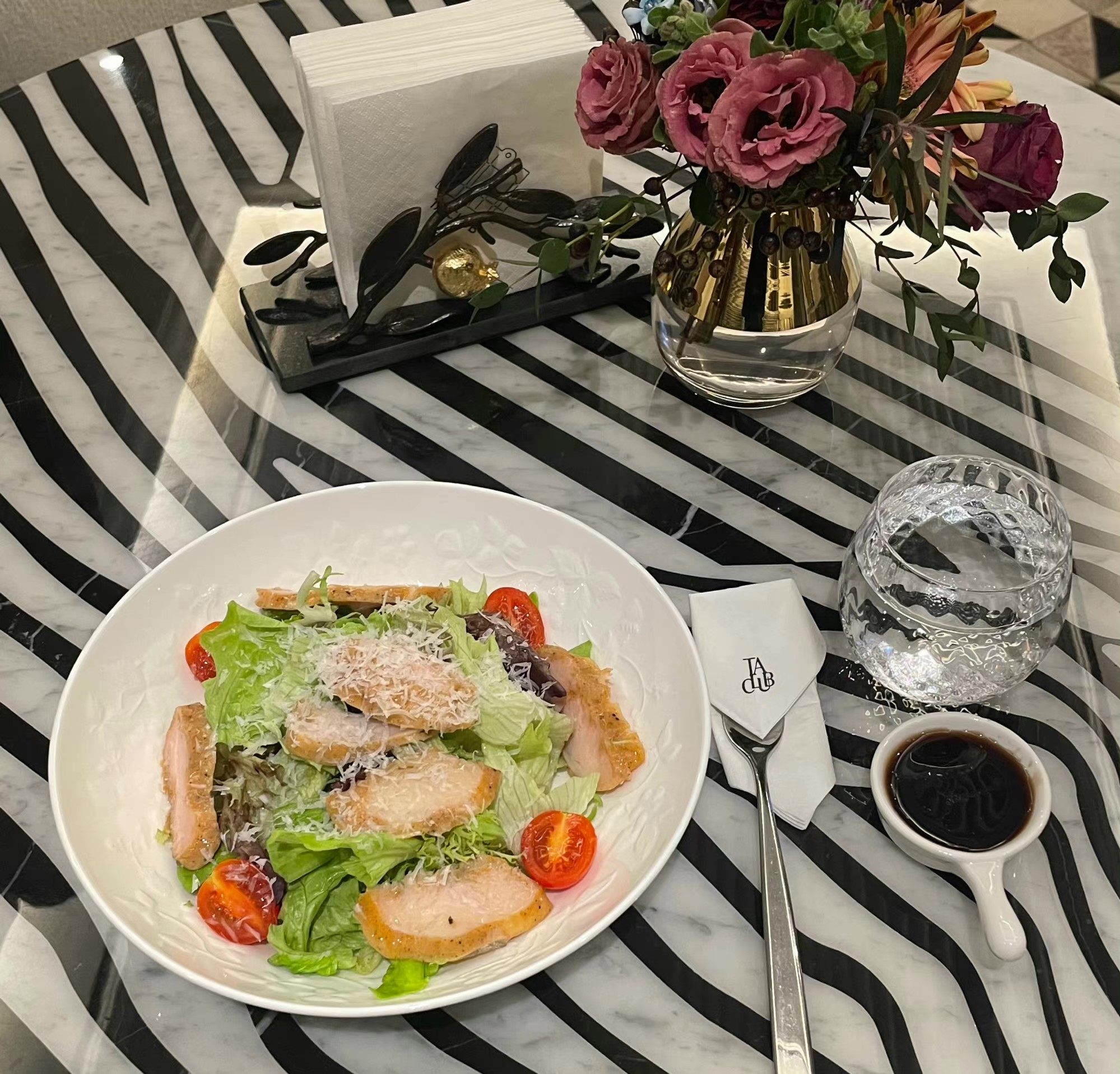 wedgwood威基伍德wild strawberry white白草莓骨瓷22cm深盘汤盘