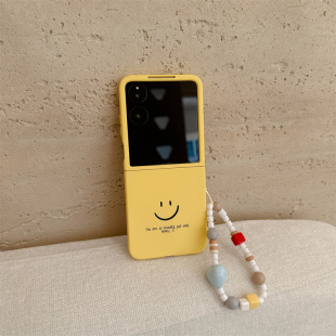 黄色英文笑脸适用小米mix2手机壳三星Zflip7华为Pocket折叠荣耀OPPO FindN3摩托罗拉razr60手链PuraX保护套5