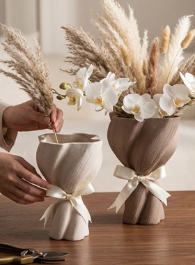 北欧风陶瓷蝴蝶兰花瓶摆件