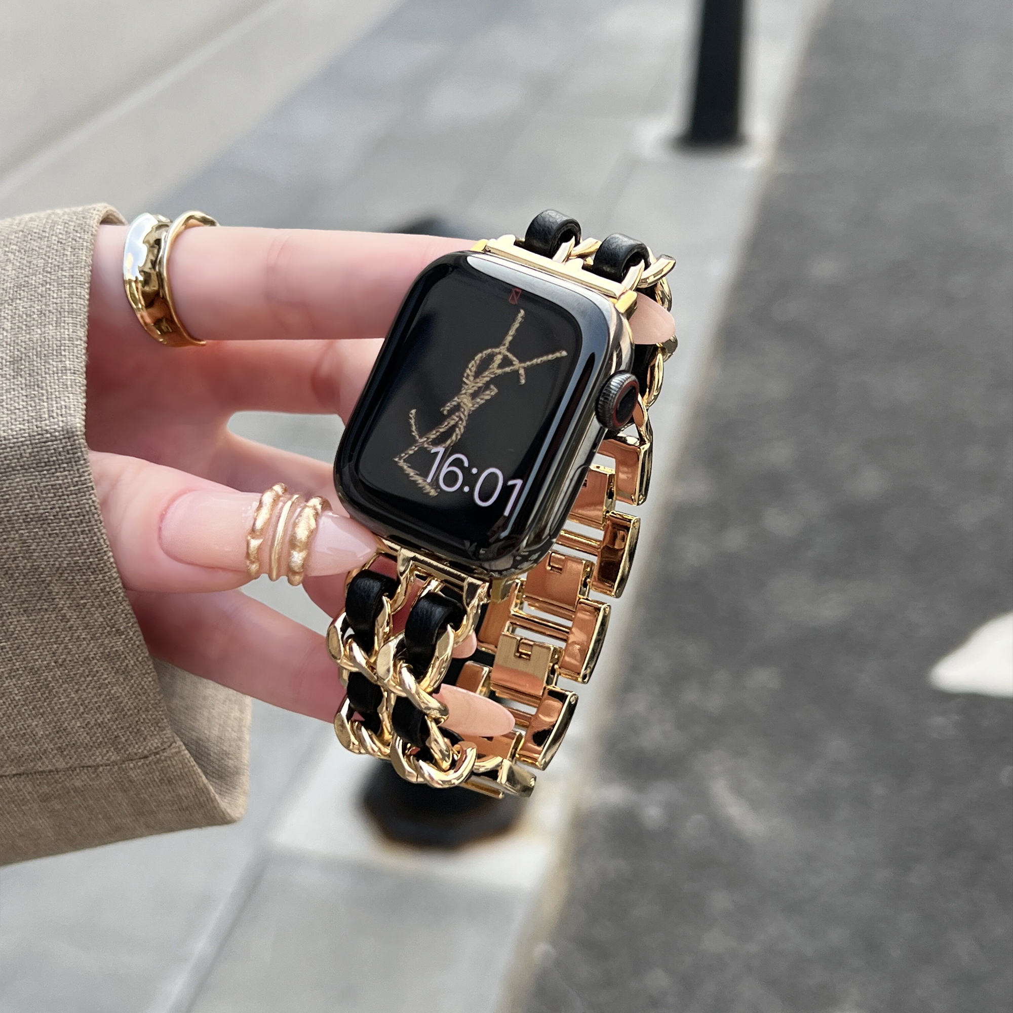 适用iwatch10小香风金属真皮表带