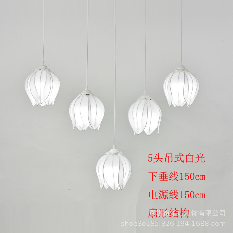 布置婚庆道具铃兰花蕾路引灯迎宾区装饰婚礼现场背景新款创意摆件