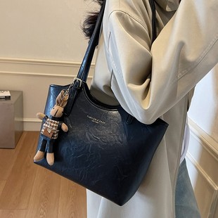 復(fù)古簡(jiǎn)約大容量通勤包托特包女款 大包純色百搭單肩包上班上課包