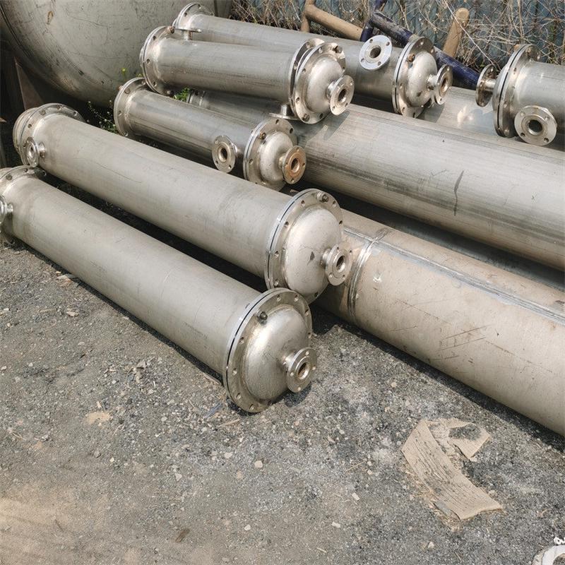 钛材降温冷凝设备石墨冷凝器混合式换热器列管式冷凝器