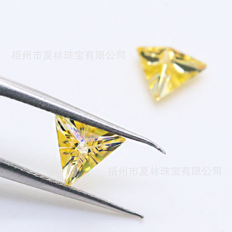 热销跨境鹅黄色异形三角形热卖莫桑石1-3克拉彩色三边形莫桑钻裸