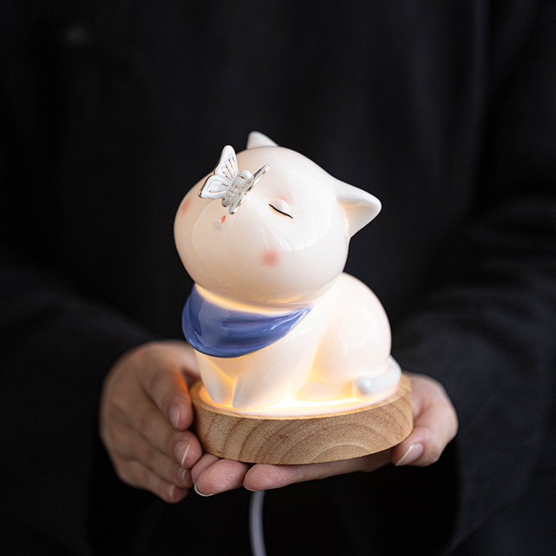 创意小猫咪摆件可爱动物陶瓷工艺品现代家居客厅玄关桌面装饰品