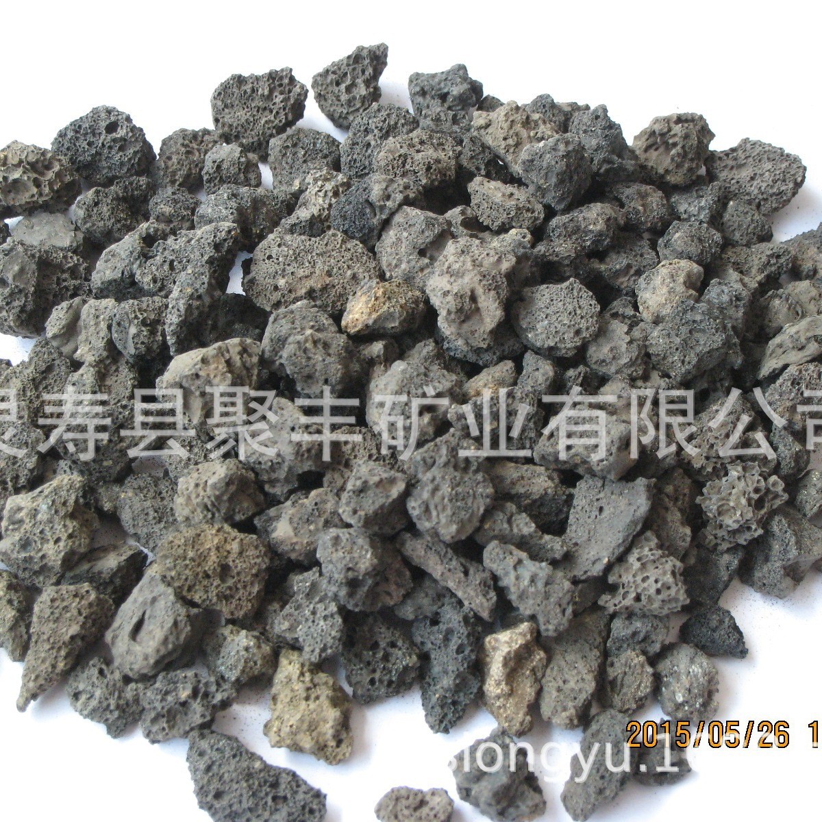 热销优质黑火山石5-8cm各种规格多肉颗粒土铺面石兰花鱼缸过滤水