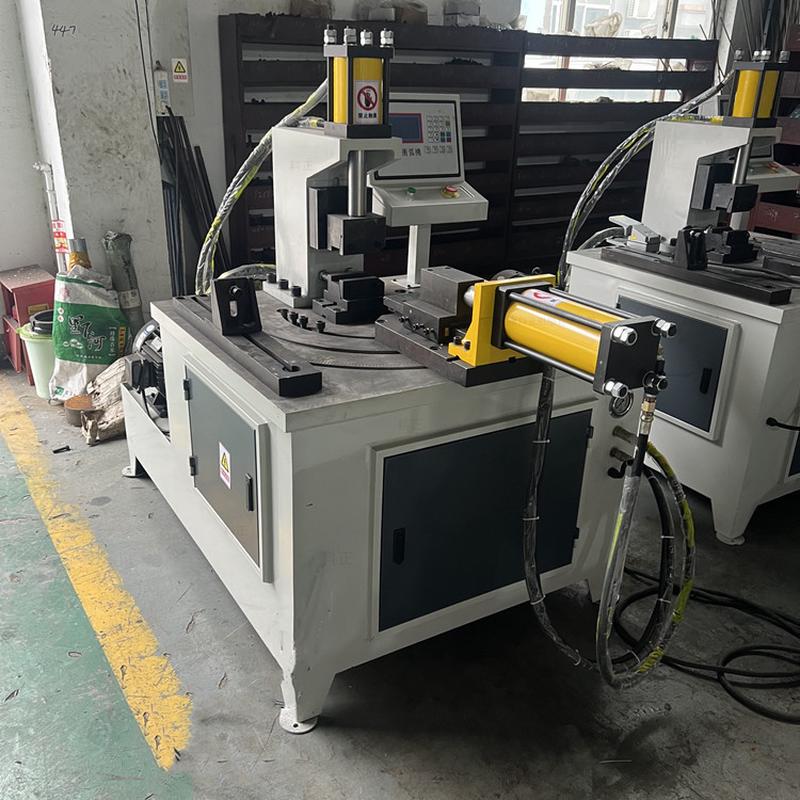 厂家供应40冲弧圆管不锈钢管材开槽冲弧成型机护栏机冲弧机现货