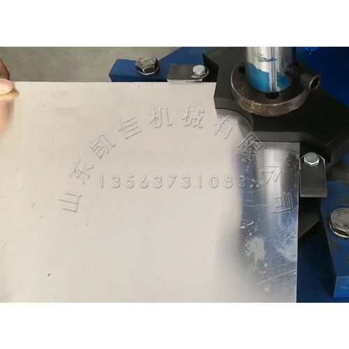 热销三交型剪角机异形角切角机立式液压冲角机标志牌切角剪角制作