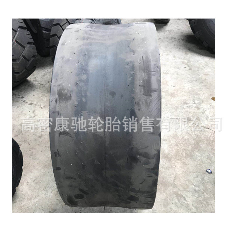 热销供应光面14/70-20徐工工程机械压路机1100/13/80-20胶轮轮胎