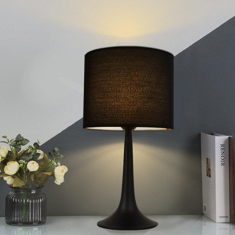 灯家用布艺阅读北欧风儿童房简约小夜灯客厅三色变光led装饰台灯