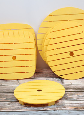 圆盘沥水板黄色塑料隔水板四方形寿司桶配件干冰盘隔板刺身鱼冰托