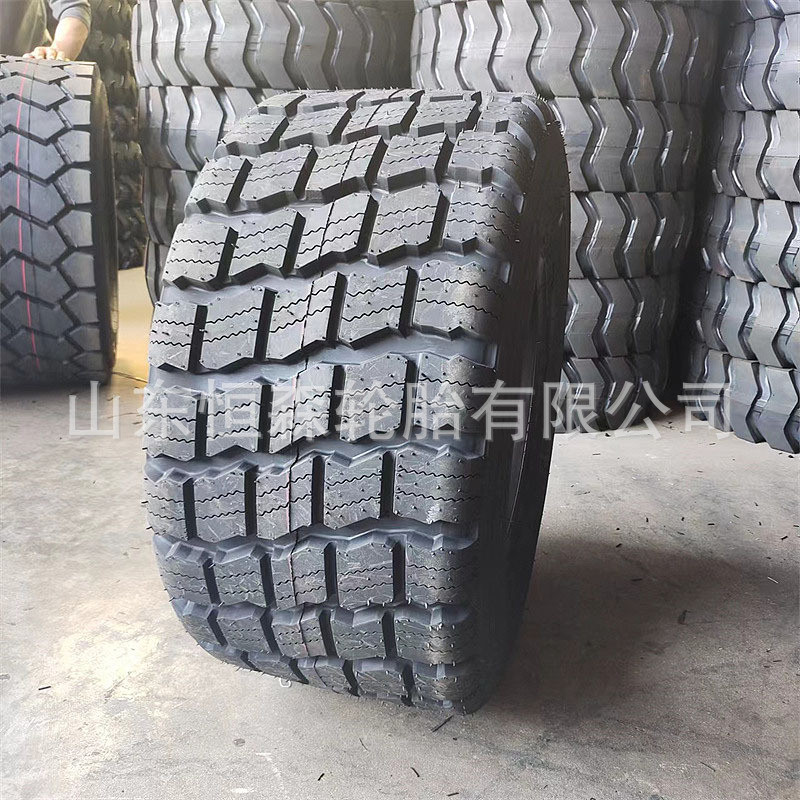 热销花纹鲁飞385/60r15.5雪地供应工程防滑轮胎 385/65r15.5 23.5