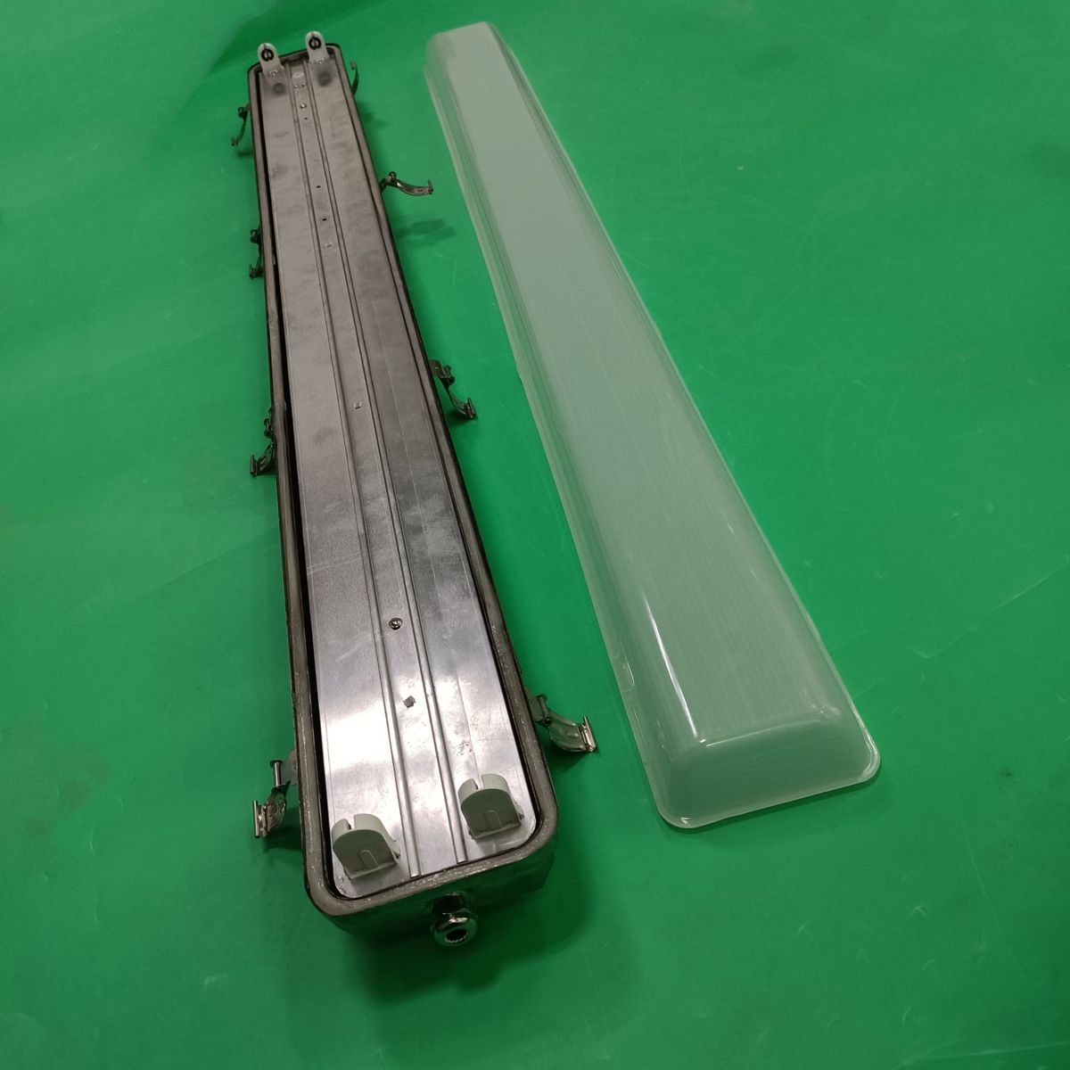 热销t8双管一体成型不锈钢三防灯外壳1.2米双管不锈钢led应急三防