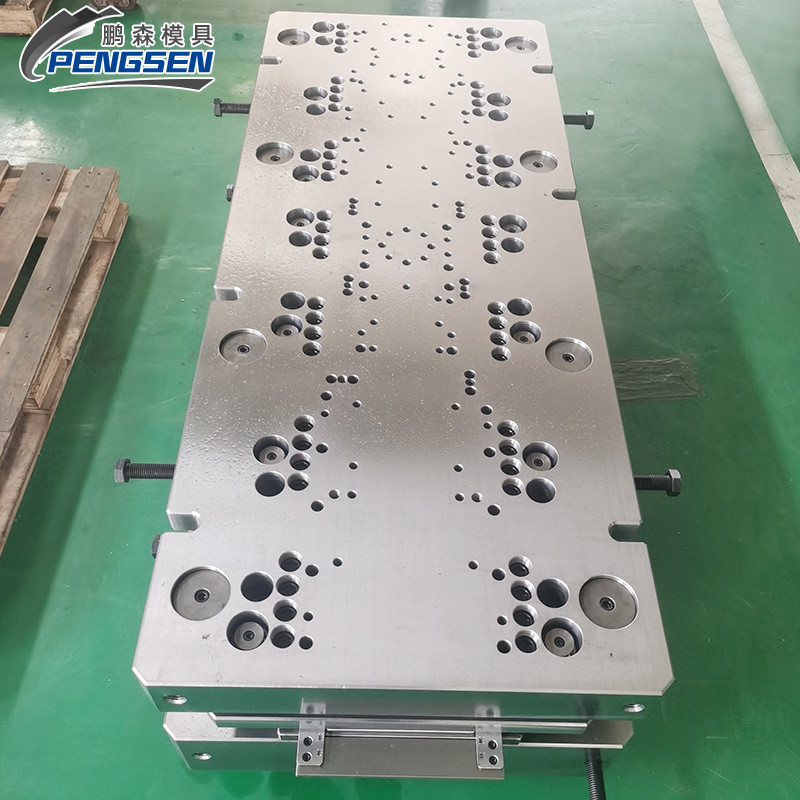 热销电机铁芯级进模具定子铁芯模具制造芯片模具五金端子模具马达