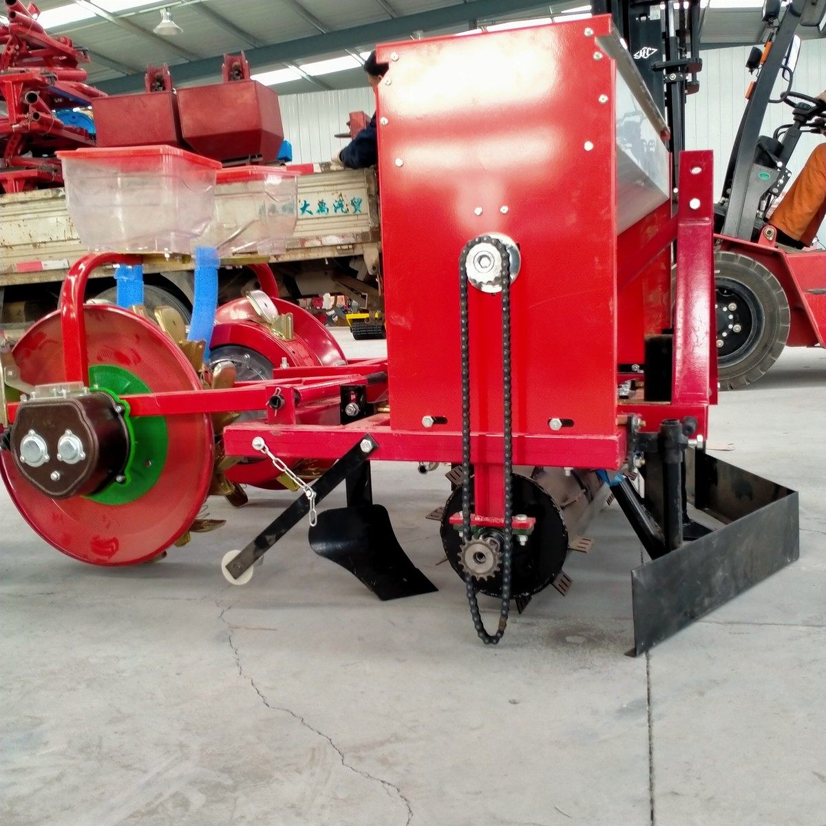 热销免扣打眼玉米膜上苗播种机油葵起垄种植机先覆膜后播种机,农机/农具/农膜,播种栽苗器/地膜机,淘宝优惠券,粉丝福利购,淘宝优惠卷
