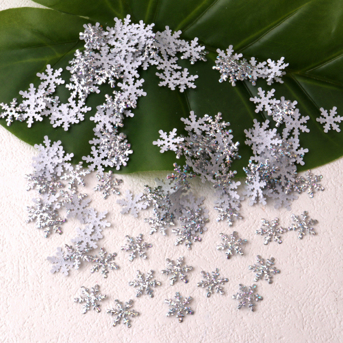 圣诞节装饰镭射雪花片婚礼派对抛撒纸屑diy配件雪花圣诞假,节庆用品/礼品,圣诞装饰品,淘宝优惠券,粉丝福利购,淘宝优惠卷