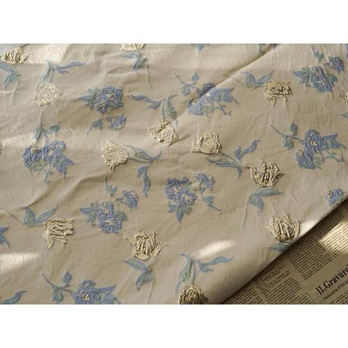 色织金丝浮雕彩丝玉兰花提花面料小清新多色挺括女装箱包鞋服布料