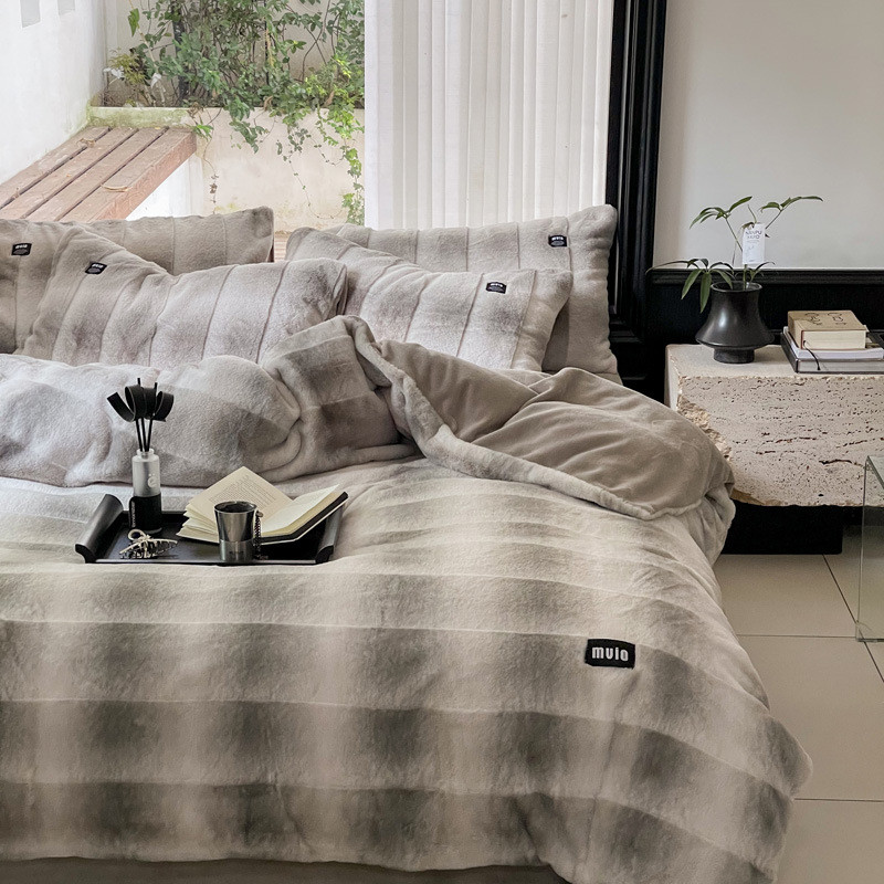 热销新款高克绒简约轻奢刺绣四件套兔毛绒金貂绒法莱绒水晶重床上