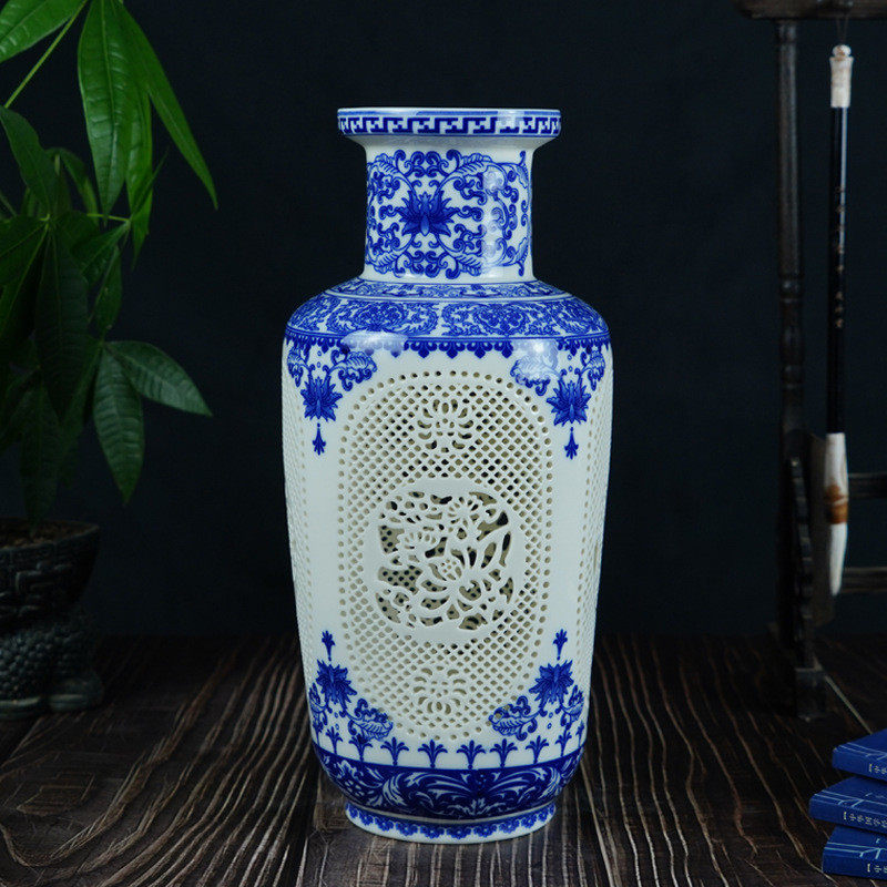 景德镇青花粉彩雕刻瓷器家居中式客厅装饰摆件陶瓷镂空工艺品礼品