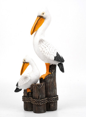 热销跨境木桩鹈鹕鸭子三只可爱鹈鹕树脂家居摆件庭院装饰品temu热