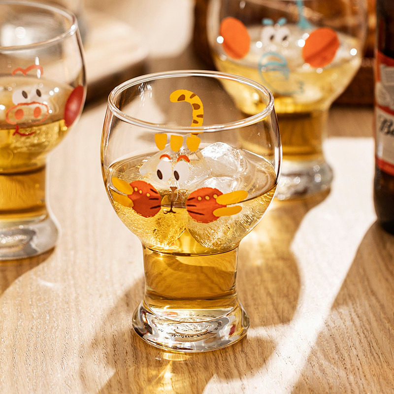 摩登主妇原创啤酒杯个性猪猪玻璃杯女生可爱家用牛奶果汁饮料杯子 - 实物图