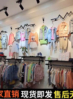 服装店展示架上墙店铺装修墙上