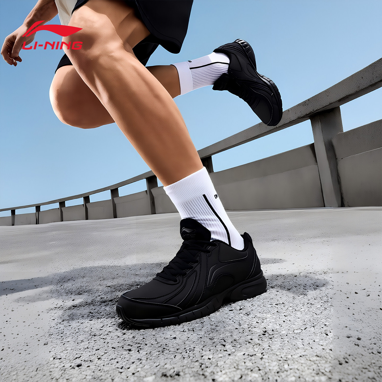 ������Ь�˶�Ь�����¿��������ɫ��Ь������ʿ���������ܲ�Ь 108Ԫ