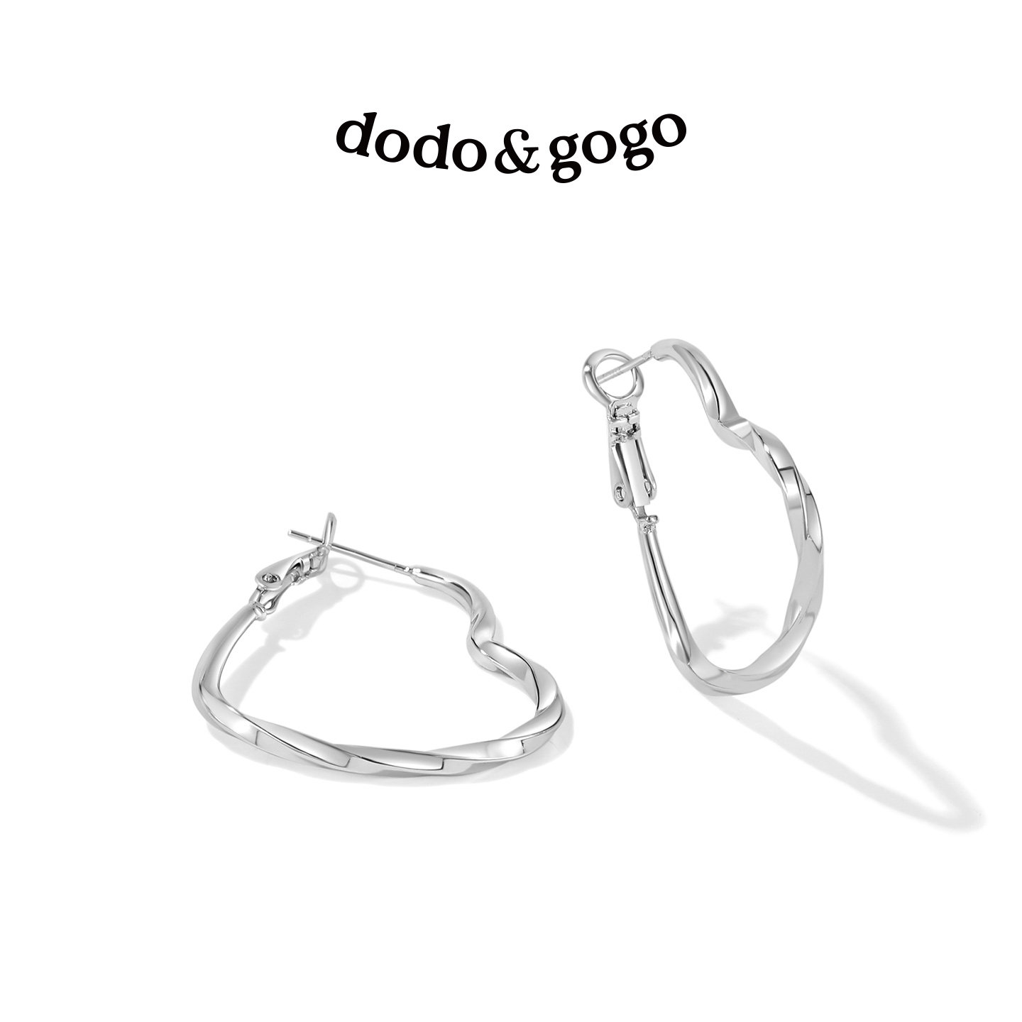 DODOGOGO夸张大爱心金属耳环图片