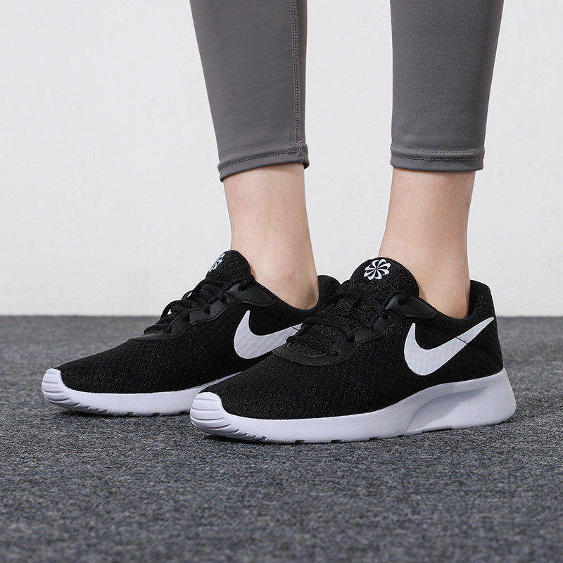 Nike耐克跑步鞋女鞋正品